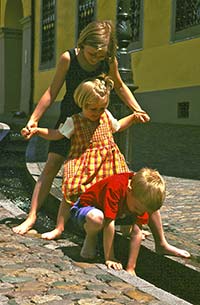 B�chle with chidlren, Freiburg im Breisgau, Germany