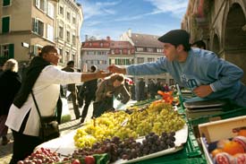 Place de la Palud, Lausanne. Copyright � ST/Swiss-Image.ch.